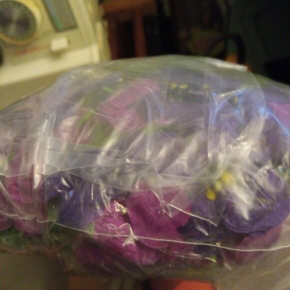 32 Stems Artificial Hanging Flowers for Outdoors,2 PCS Faux Silk Daisy... - Picture 2 of 7